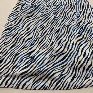 Women's  TAIL Golf Skirt  Size SMALL like new Dry cleaned only